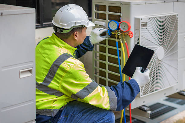Professional Hvac technician working in Lumberton, TX